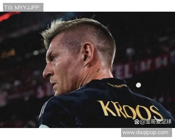 足球球星翻译官究竟是谁他在幕后默默助力球员沟通